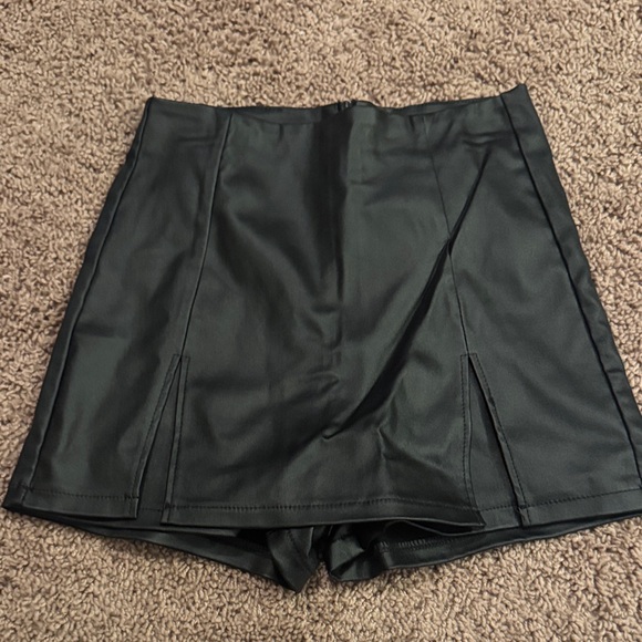 Black Faux Leather Mini Skort with slits - Picture 2 of 5